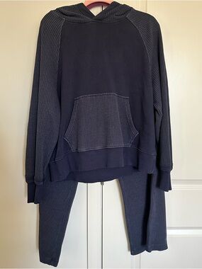 Aerie essentials hoodie and sweatpants set